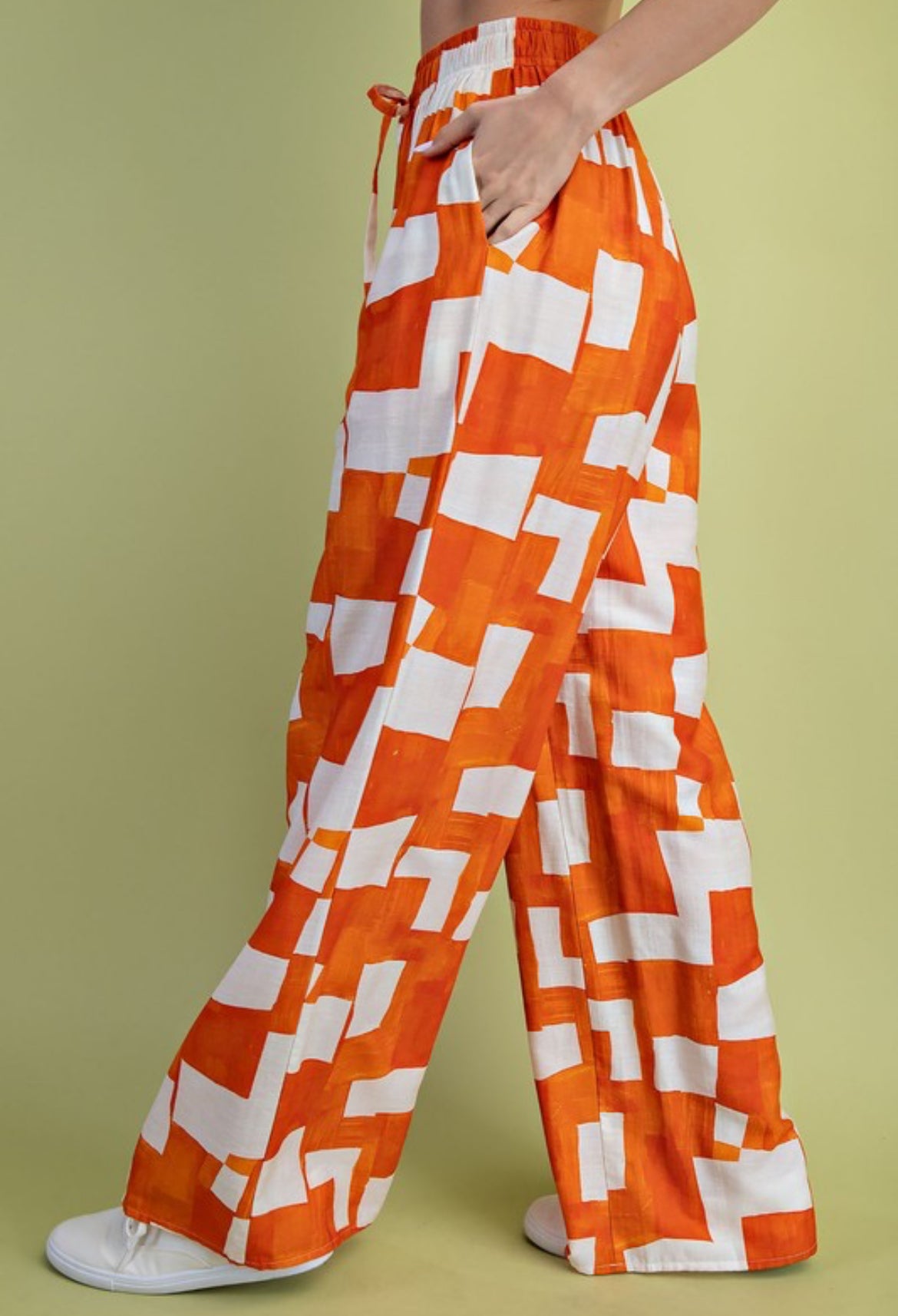 Geometric relaxed pant